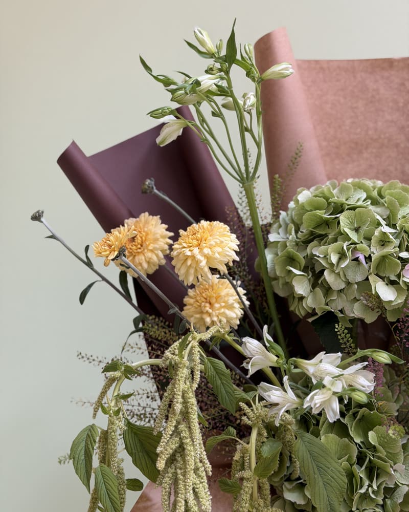 Earthy toned bouquet