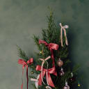 tree with pink bows and ribbon 