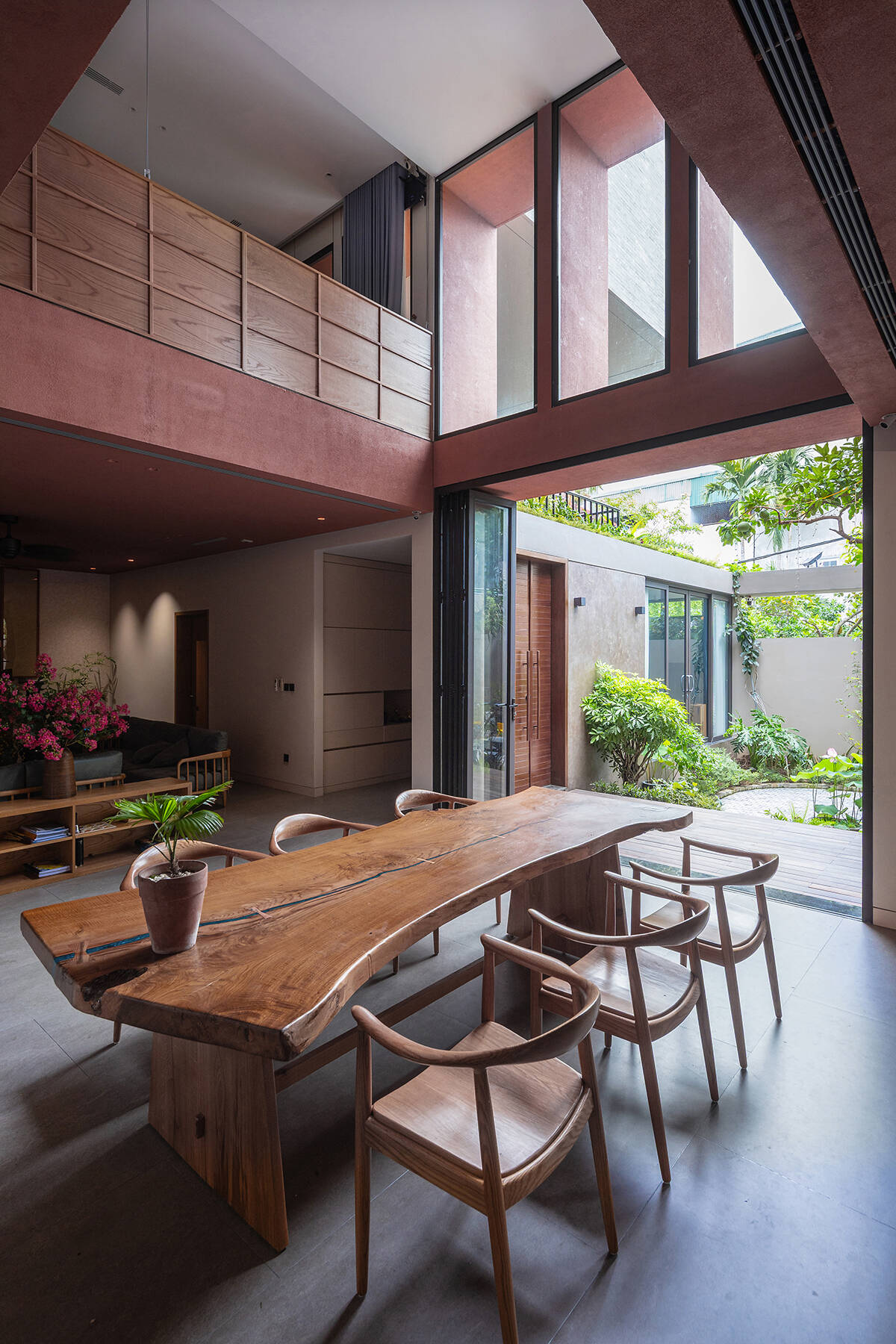 Giải pháp nhà ở đa thế hệ hòa hợp giữa hiện đại và truyền thống làng ven đô- Ảnh 6. Giải pháp nhà ở đa thế hệ hòa hợp giữa hiện đại và truyền thống làng ven đô- Ảnh 6.