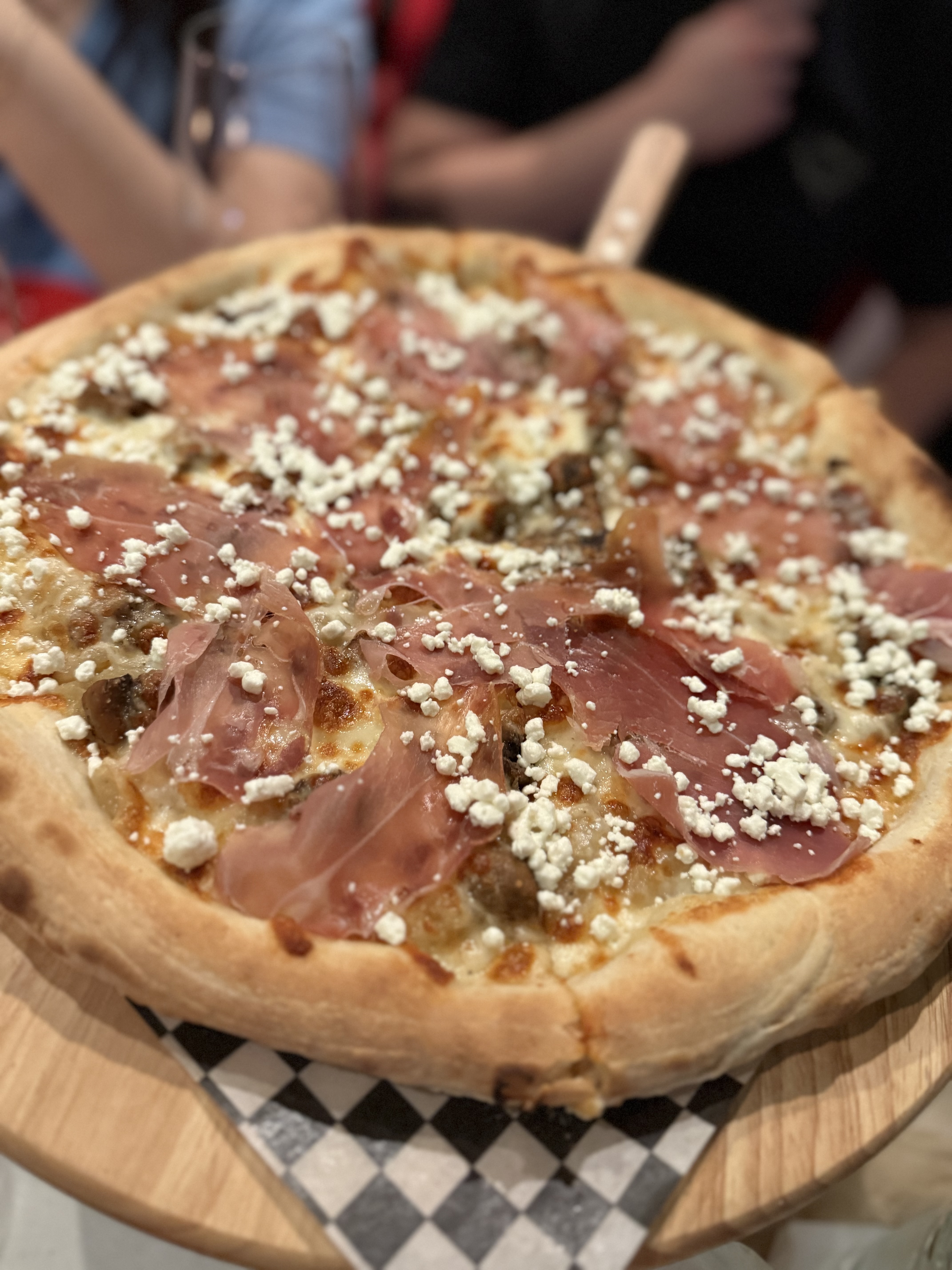 SANTINA Pizza 
