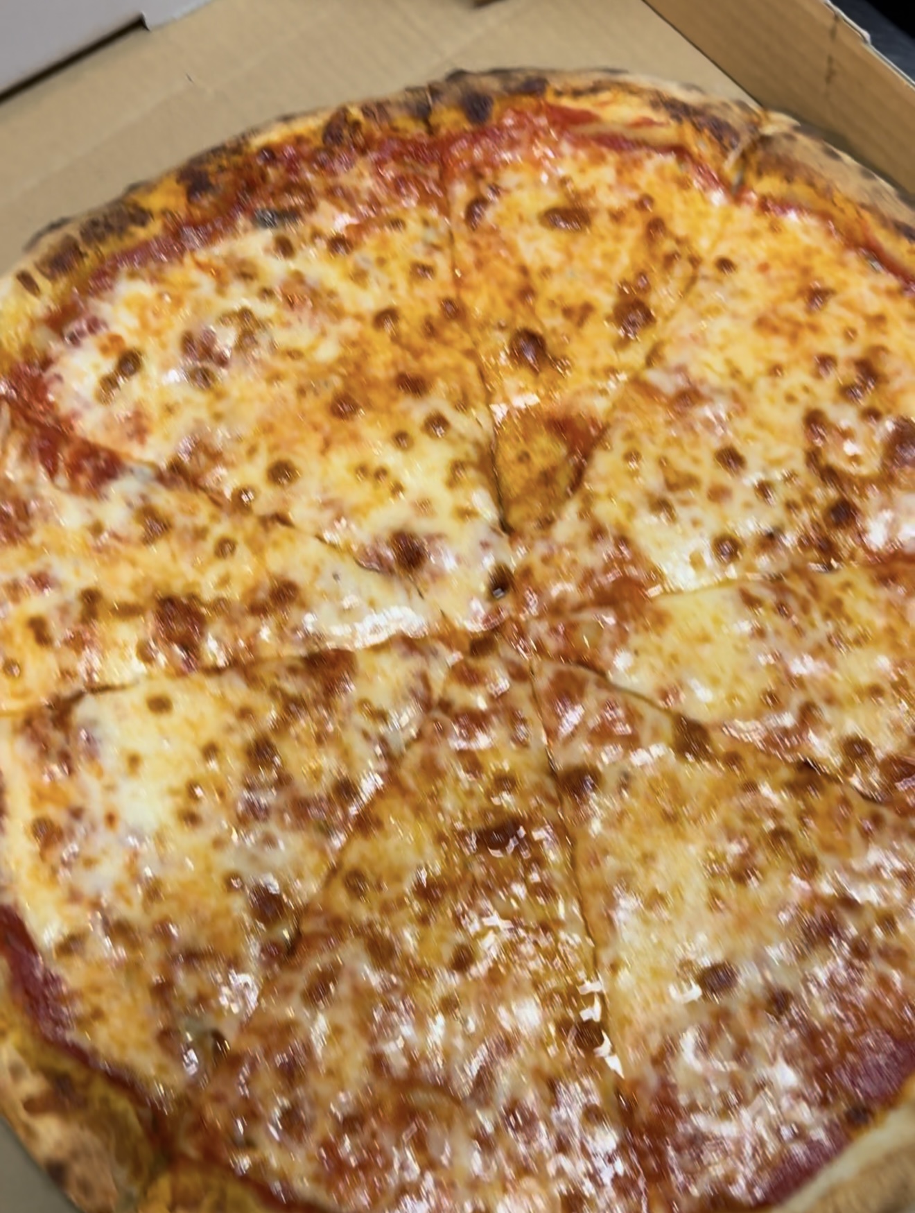 BOMBO PAZZA Pizza