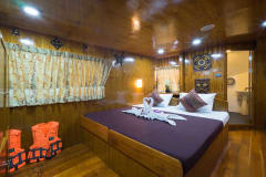 MV Sawasdee Fasai — lounge