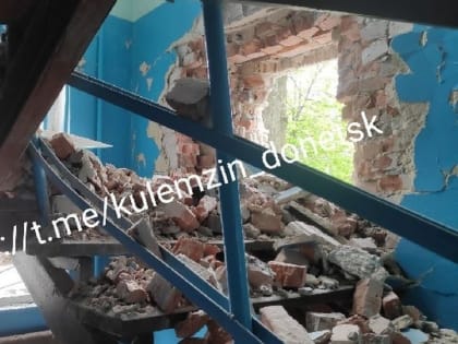 При обстреле ВСУ было повреждено здание коммунального предприятия в Киевском районе Донецка