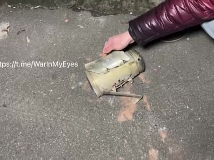 Один из снарядов РСЗО RM-70 прилетевшим в Ворошиловский район Донецка в 4:00 утра 1 января