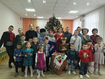 В детском социальном центре города Шахтерска прошел праздник «От Рождества до Крещения»