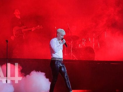 Семья, бинты и исполнение желаний: как прошел второй сольный концерт SHAMAN в Кремле