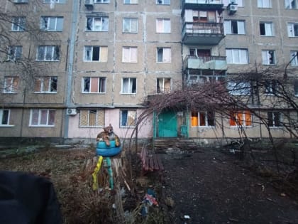 Последствия утреннего обстрела Куйбышевского района Донецка
