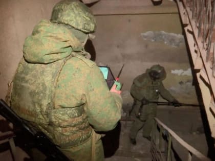 Очистить от снарядов неонацистов: кадры разминирования бункера завода им. Ильича в Мариуполе