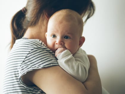 Помощь одиноким родителям: кто имеет право на выплаты?