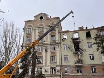 Зампред Правительства РФ проинспектировал работы по восстановлению исторического облика центра Мариуполя