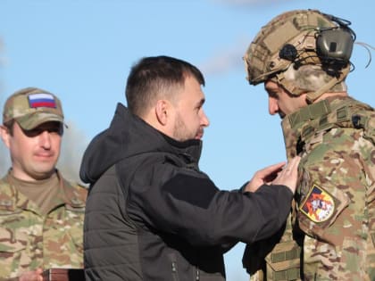 Председателю Народного Совета ДНР Артему Жога присвоено звание Героя Донецкой Народной Республики