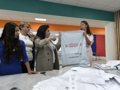 Путин поблагодарил представителей избиркомов новых территорий