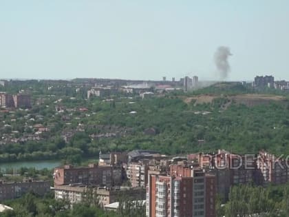 Враг нанес удар по Донецку: взрывы в Петровском районе и на заводе «Топаз»