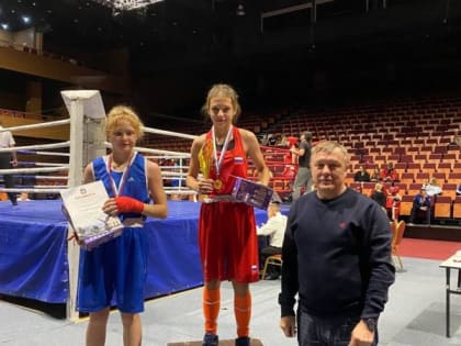 Два бронзы и одно золото завоевали наши спортсменки на турнир по боксу «Осенний вызов»