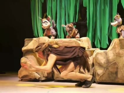 Сдача спектакля «Книга джунглей» в Донецком театре кукол