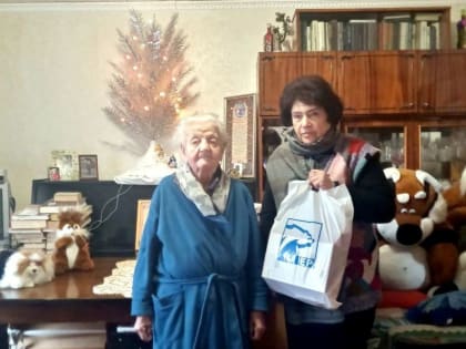 Всероссийская Политическая Партия «Единая Россия» продолжает поздравлять ветеранов Великой Отечественной войны с Новым Г