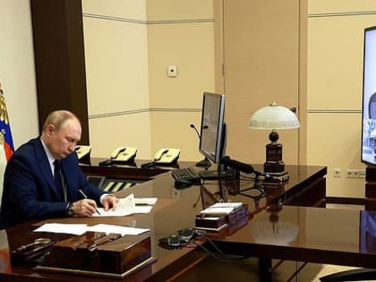 Владимир Путин дал старт выплавке чугуна на доменной печи №5 Енакиевского метзавода