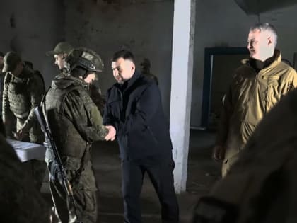 Денис Пушилин и Владимир Солодов вручили награды бойцам Тихоокеанского флота, участвующим в СВО