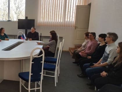 Сегодня, 4 апреля, на базе ГБУ «Донецкий республиканский краеведческий музей» состоялась встреча с трудовым коллективом