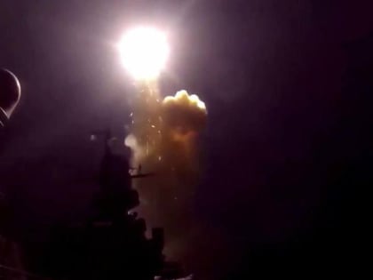 Этой ночью российская армия нанесла массированный удар по армейским тылам противника