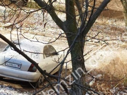 В Донецке в Петровском районе в результате украинских обстрелов погибла мирная жительница, еще один гражданский – ранен