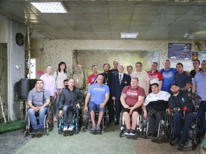 Павел Рожков провел рабочую встречу с и.о. Министра молодежи, спорта и туризма ДНР Юрием Мартыновым и спортсменами-парал