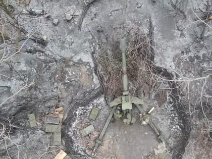 Артиллерия 1 бригады наносит удары по укреплениям противника