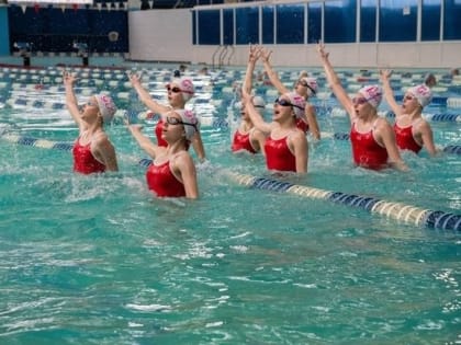 Спортсменки из ДНР вместе с пензенскими профессионалами провели совместную тренировку по синхронному плаванию