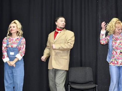 Донецкая муздрама подготовила новую программу для школьников по рассказам Зощенко