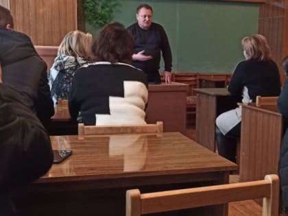 Провел встречу с трудовым коллективом Донецкого экономико-правового кооперативного техникума им.Н.П.Баллина