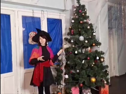 Новогоднее театрализованное представление от школьного театра «Театральные зарисовки»