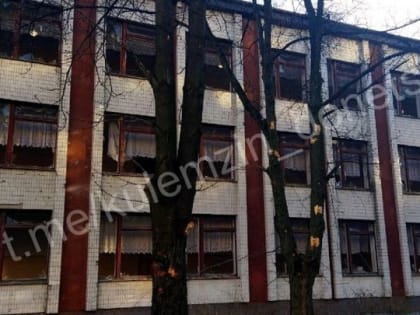 При обстреле Донецка повреждены здания школы и детского сада