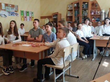 Мининфо ДНР провело мероприятие ко Дню брата и сестры