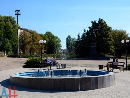 Приамурье взялось реконструировать главную площадь Амвросиевки, отремонтировать школы и дороги