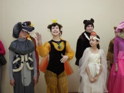 Школьники из ДНР представили театральные постановки по мотивам басен Ивана Крылова