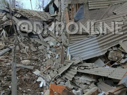 Украинские боевики разрушили дом в центре Донецка обстрелом из РСЗО