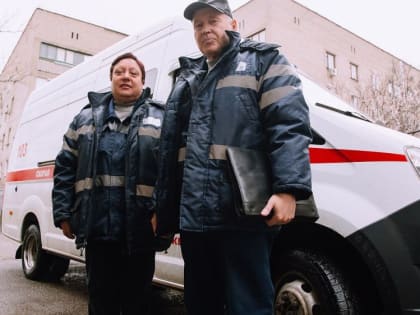 «Открываешь машину, а оттуда кровь льется»: подвиги и бесстрашие врачей «скорой», работающих на краю военного конфликта