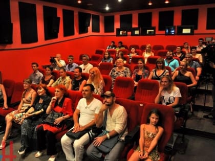 В Шахтерске открылись новый кинозал и музей кино