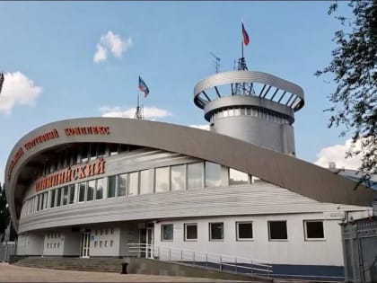 В Донецке приступили в восстановлению легкоатлетического стадиона спорткомплекса "Олимпийский"