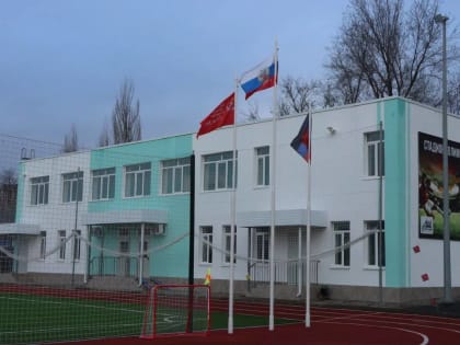 Новое футбольное поле на стадионе «Олимп»