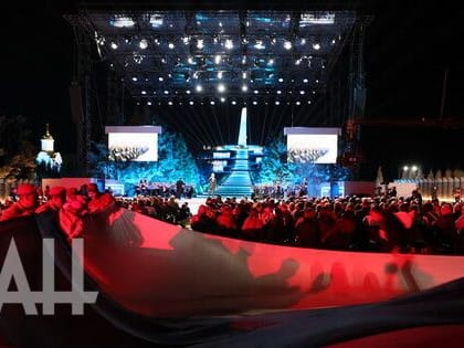 Большой концерт к 80-летию освобождения Донбасса прошел в мемориальном комплексе «Саур-Могила»