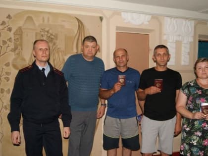 Сотрудники полиции начали выдачу паспортов эвакуированным жителям Дзержинска