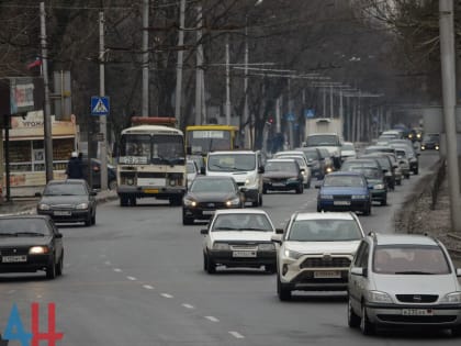 В ДНР принято 15 000 заявлений на замену водительских прав и автономеров на российские