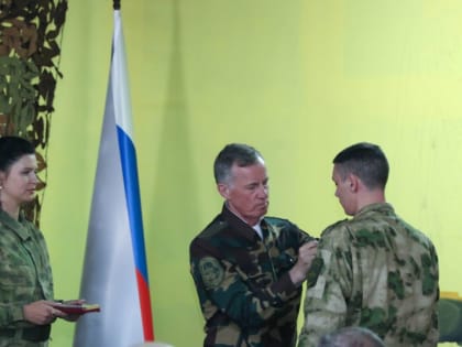 Александр Горовой вручил награды сотрудникам МВД по Донецкой Народной Республике