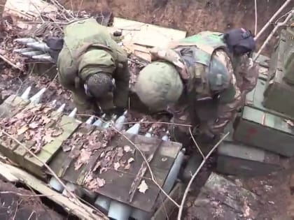 Артиллерия 1-го Донецкого корпуса работает по украинским позициям