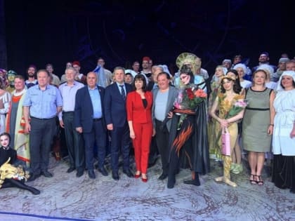 Крым с гастролями посетил Донецкий театр оперы и балета