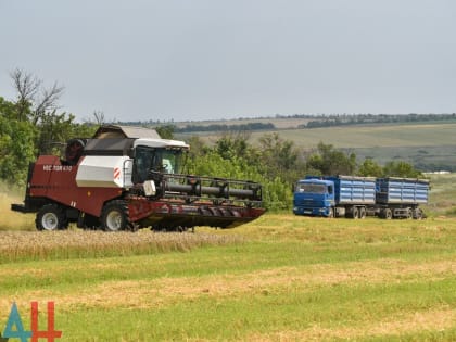 Пушилин отметил хорошие темпы сбора урожая в ДНР