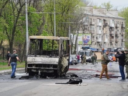 При обстреле ВСУ маршрутки в Киевском районе Донецка погибла первоклассница