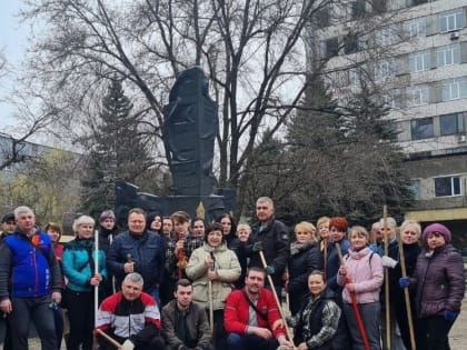 Дончане привели в порядок монументы, обелиски и памятники ко Дню Победы
