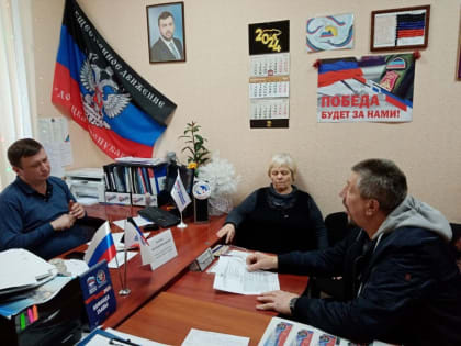 Василий Ткачук: Сегодня, 28 декабря, в общественной приемной Всероссийской политической партии «Единая Россия» Калининск